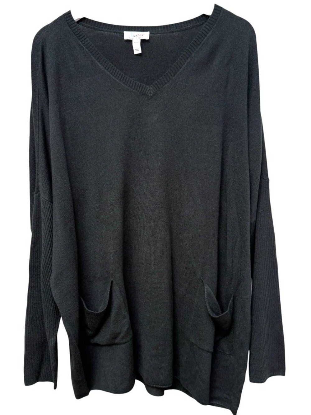 Denim & Co. Black Sweater V-Neck Womens XL Petite Light Knit Pockets NWOT